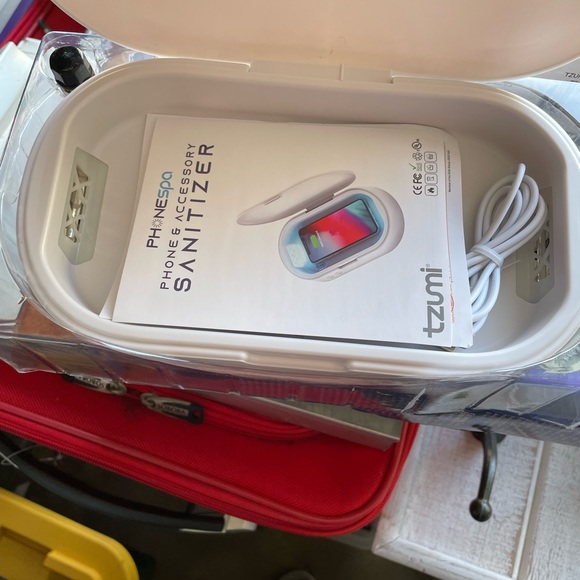 Phone Spa - Phone and Accessory Sanitizer - Picture 3 of 8